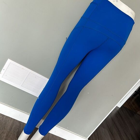 Lululemon size 2 leggings - Picture 2 of 3